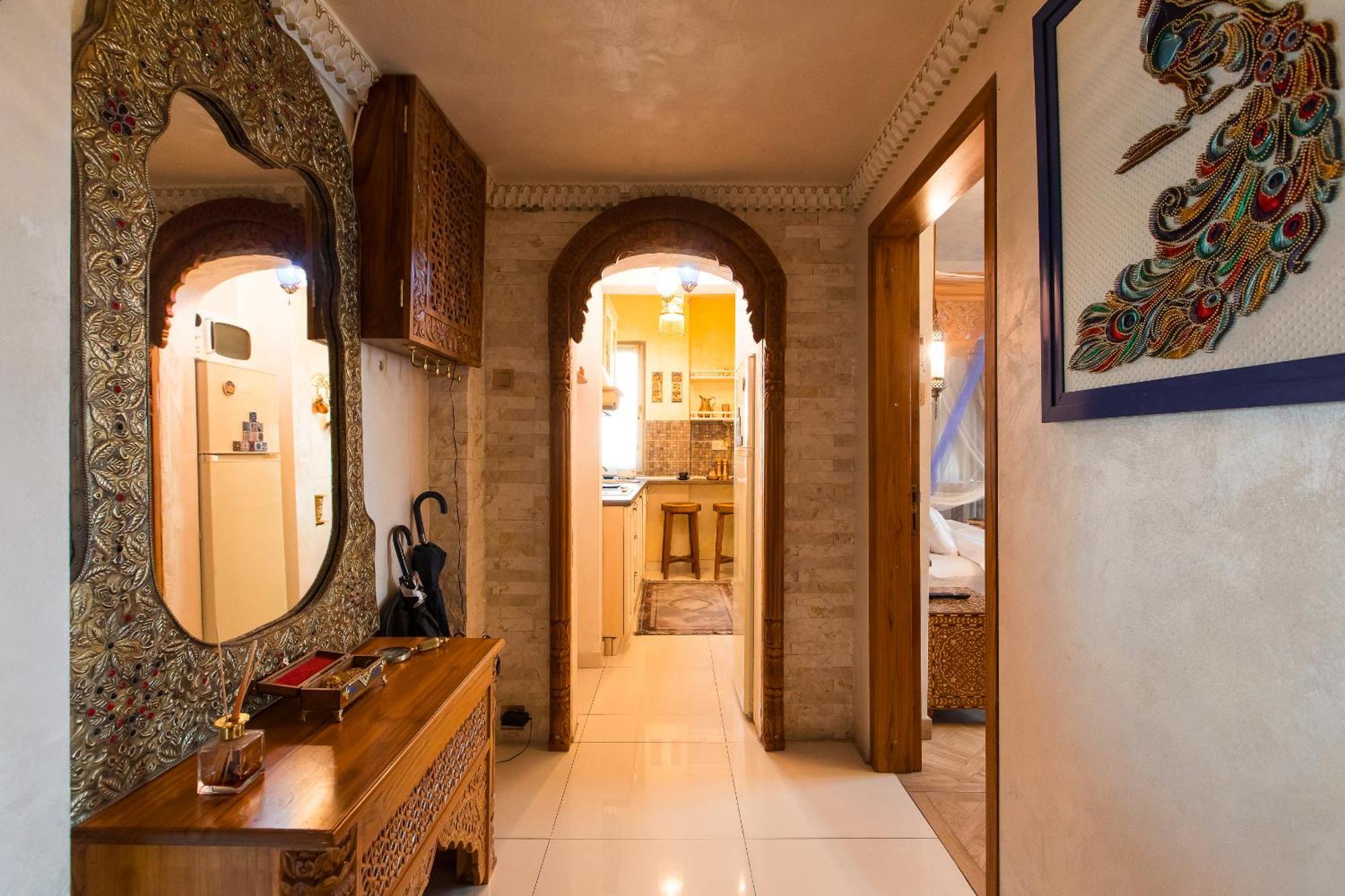 Hidden Gem Antique Apt With Stunning City Views Bukarest Exterior foto