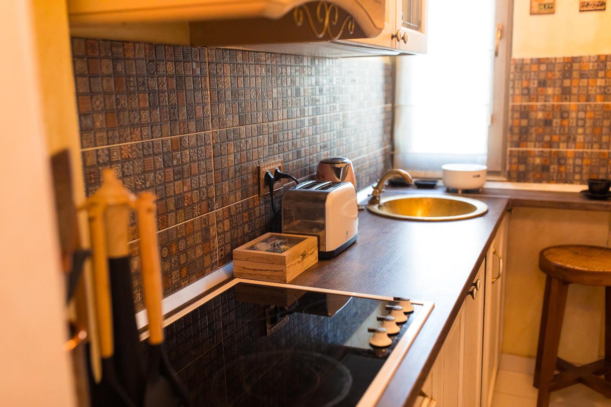 Hidden Gem Antique Apt With Stunning City Views Bukarest Exterior foto